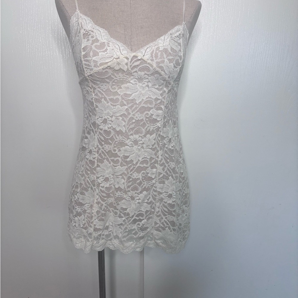 Vintage Y2K Victoria’s Secret White Lace Slip Dress / Lingerie Mini XS